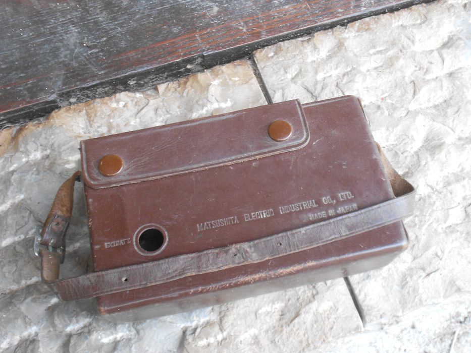 Capa pele radio transistor antigo National Matsushita