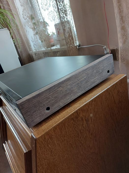 Продам тюнер Grandig