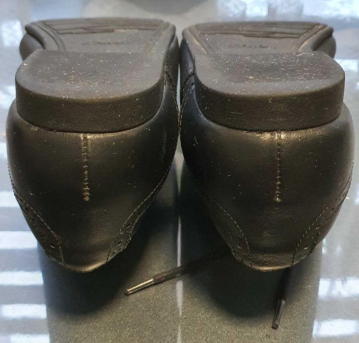 Гарненькі шкіряні туфельки від Clarks