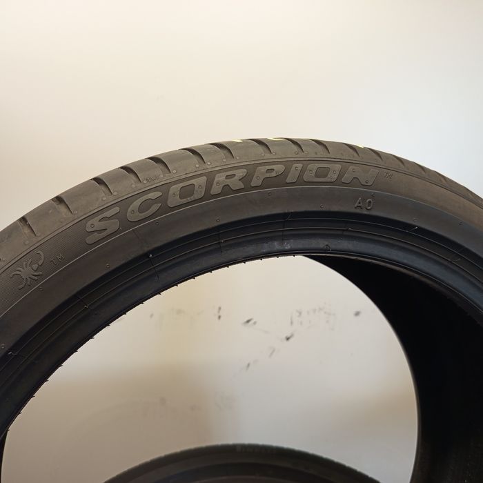 255/40R21 Pirelli Scorpion