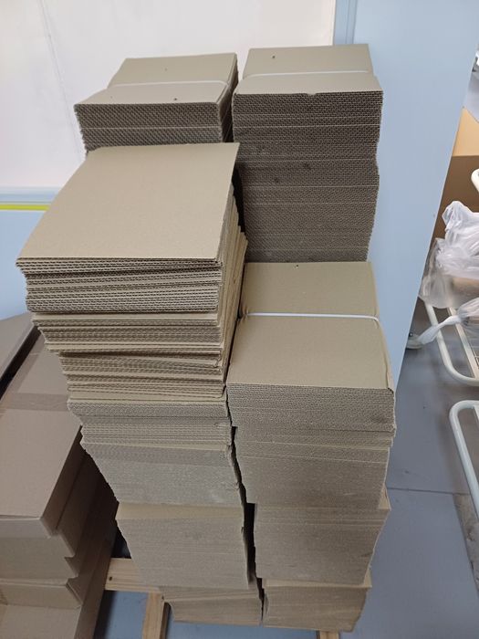 Separador em cartão canelado simples