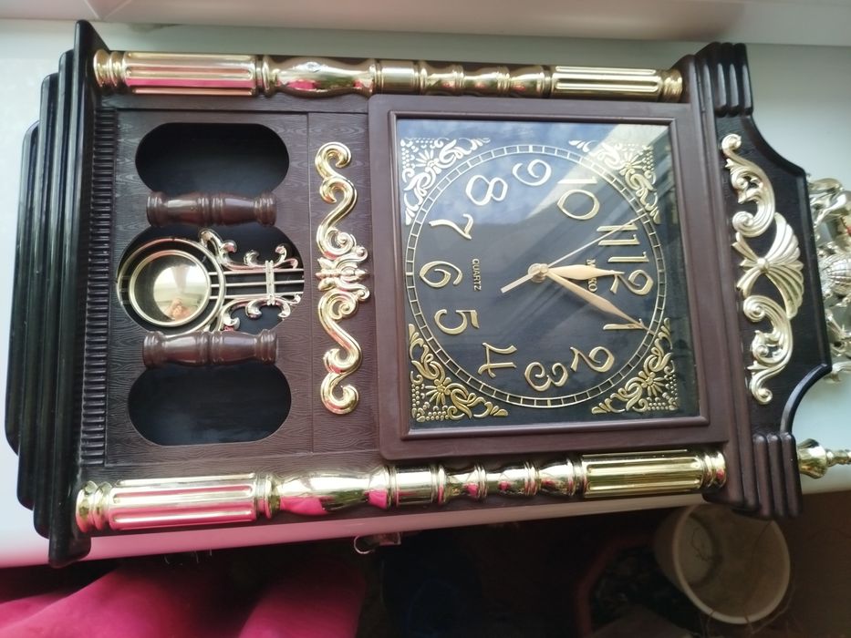 Годинник настінний