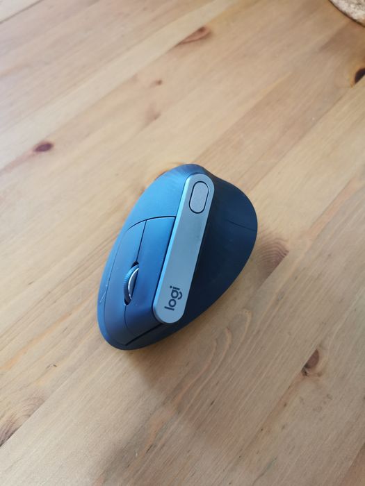 Logitech MX Vertical Mouse444248657295452161