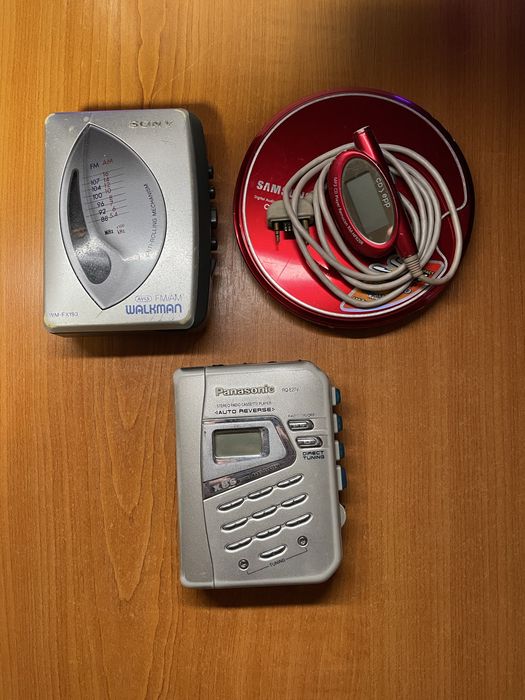 Лот плеєрів Sony Walkman, Panasonic, Samsung на запчастини
