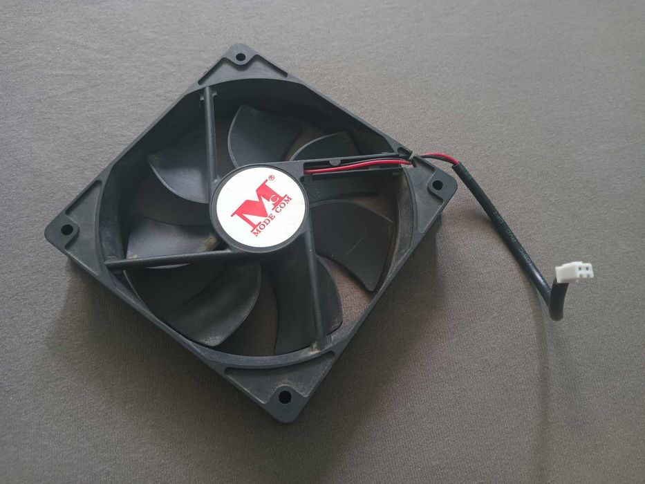 Używany wentylator Modecom 120mm 12V