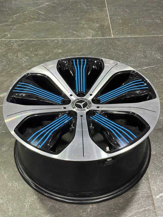 ОРИГІНАЛЬНІ різноширокі диски R20 для MERCEDES EQC