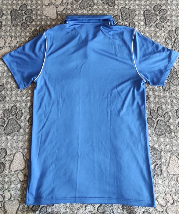 Продам футболку Nike