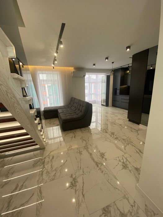 НОВОБУДОВА, 3-кімнатна ДВОРІВНЕВА квартира