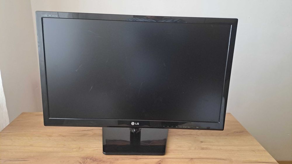 Monitor LG 27 cali z tunerem TV