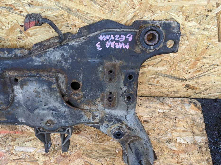 Mazda 3 I Sanki Belka Przód Przednie Trawers Kołyska
