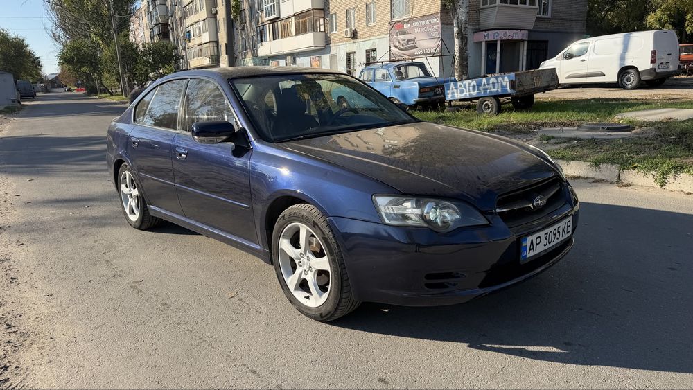 Субару Легаси в очень хорошем состояние