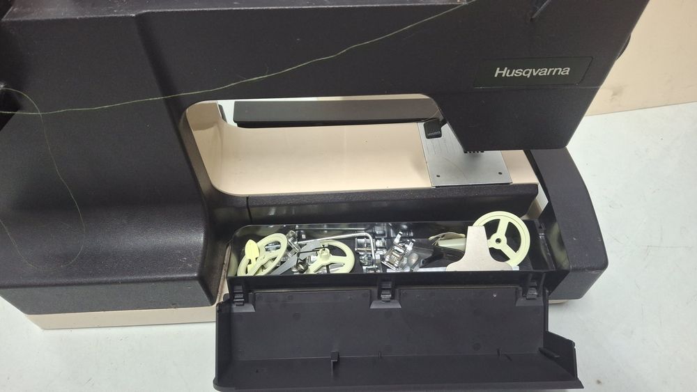Husqvarna prisma 940 maszyna do szycia