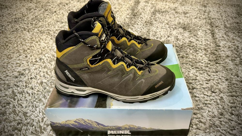 Трекінгові черевики Meindl