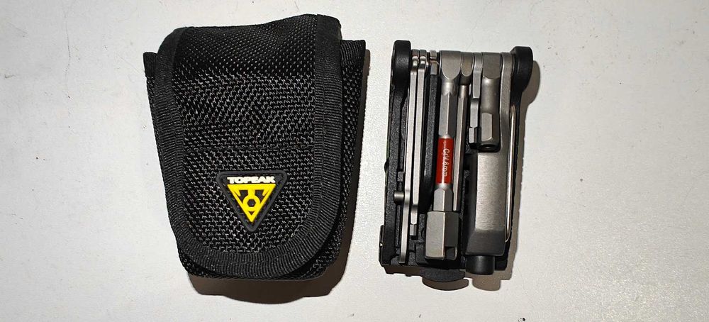Profesjonalny multitool rowerowy Topeak z pokrowcem