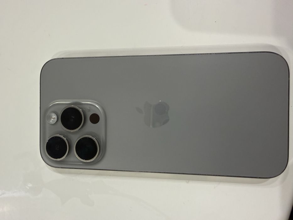 Iphone 15 pro Natural titanium ,256,e-sim
