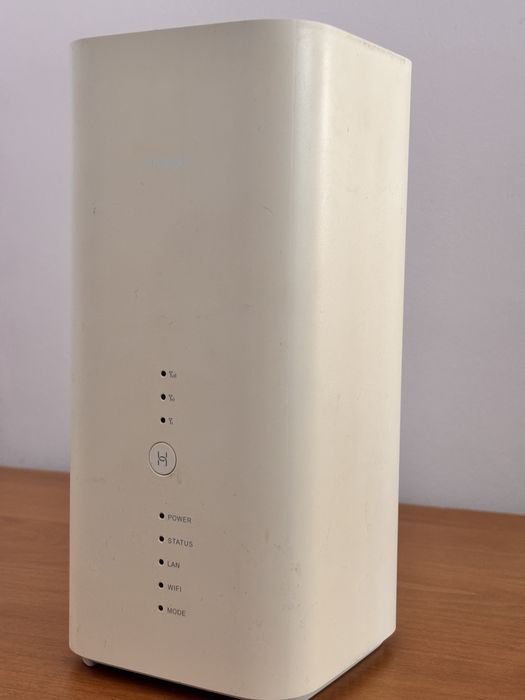 Продам роутер Huawei B818-263
