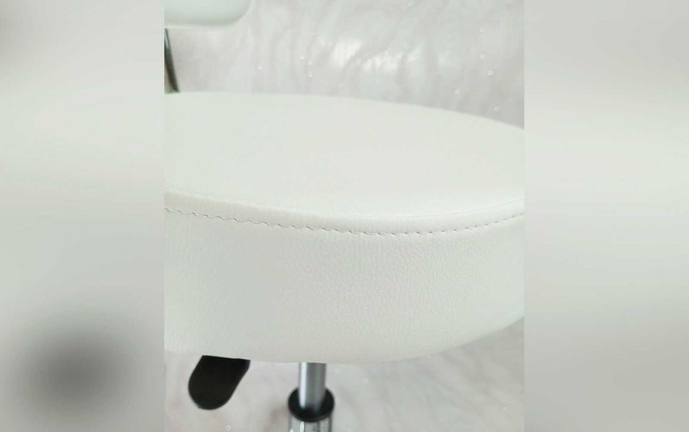 Крісло нове табурет на колесах зі спинкою кругле офісне Atlant стілець