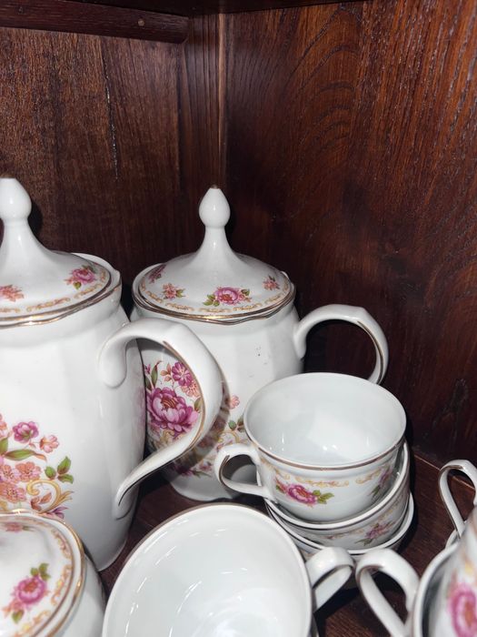 Conjunto Antigo de Chá/Café Porcelana SP Coimbra 52 peças