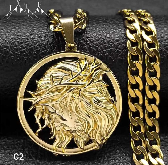 Colar de Aço com Cristo