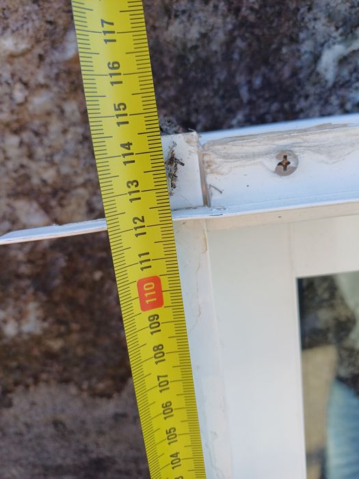 Janela de alumínio vidro duplo.