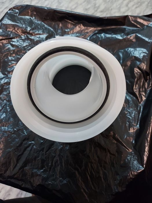 Wylewka do zlewania z paletopojemnika IBC MAUSER duży zawór