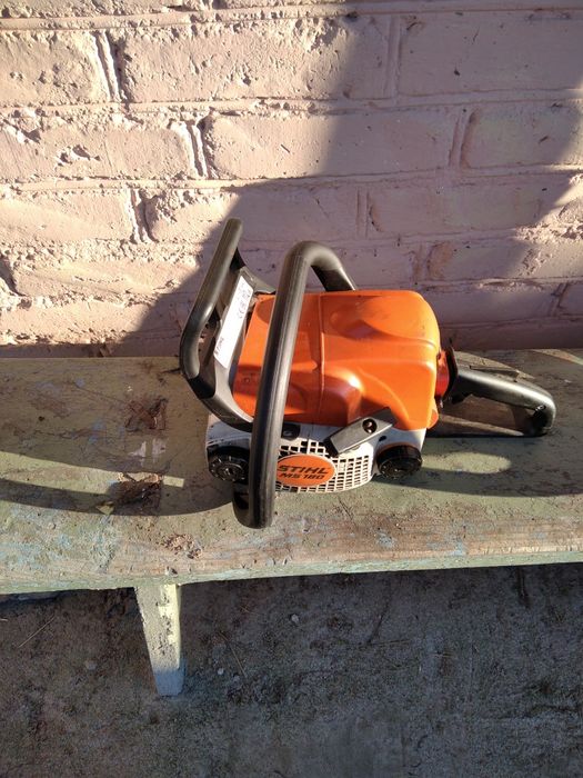 Продам бензопилу STIHL MS 180