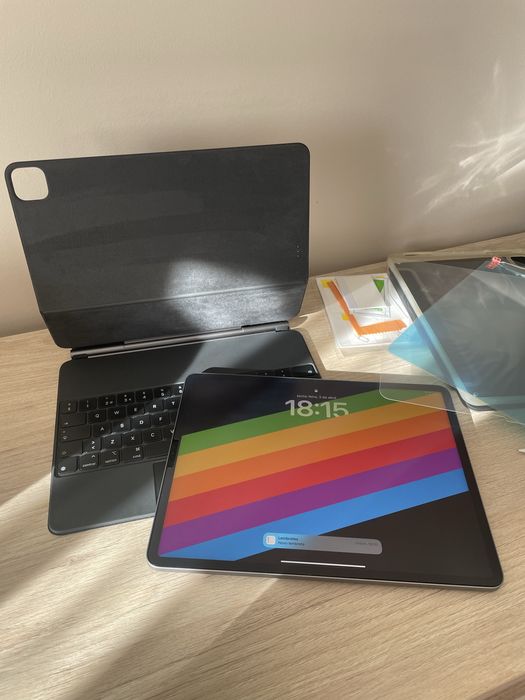 IPad Pro 12,9” Wi-Fi + 5G Apple 512G Cinzento Espacial 2022