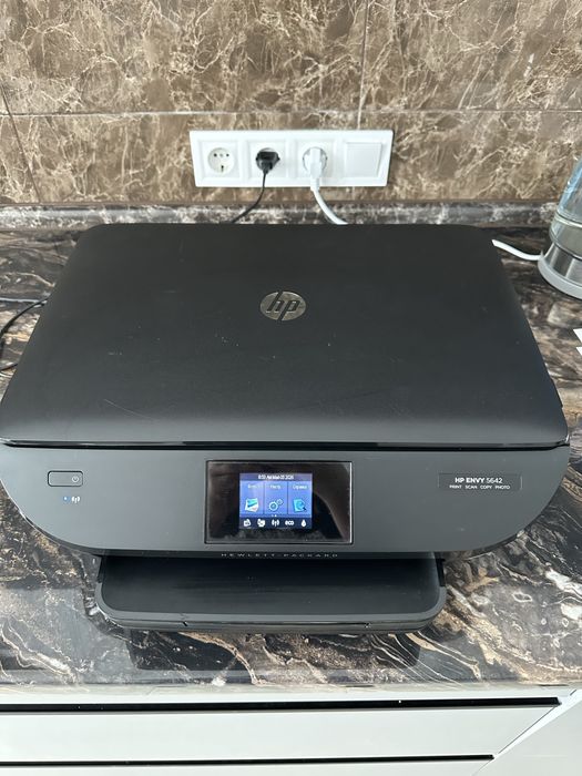 Продам принтер HP ENVY 5642