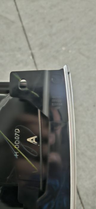 Farol Mazda bt 50 direito