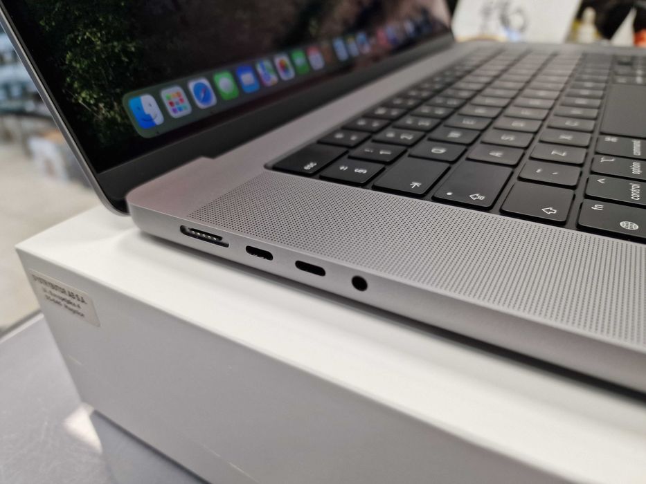 Macbook PRO 16 2023/ M2 PRO/ 16GB DDR5/ 512GB/ 15 cykli! Grade A