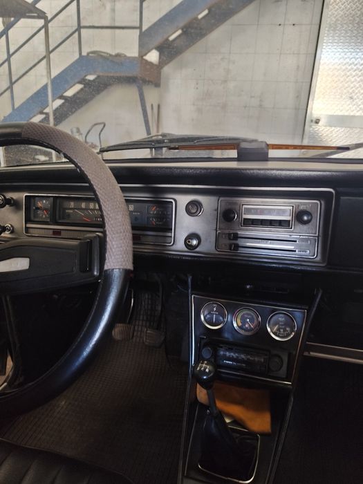 Datsun 1200 Deluxe