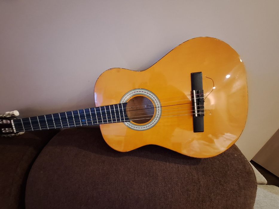 Gitara akustyczna
