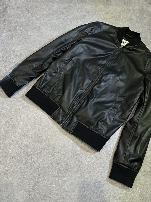 Кожанка от Zara (бомбер, ветровка)