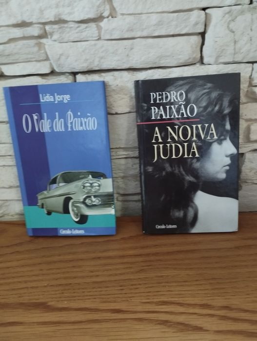 2 books in very good condition for the price of one.