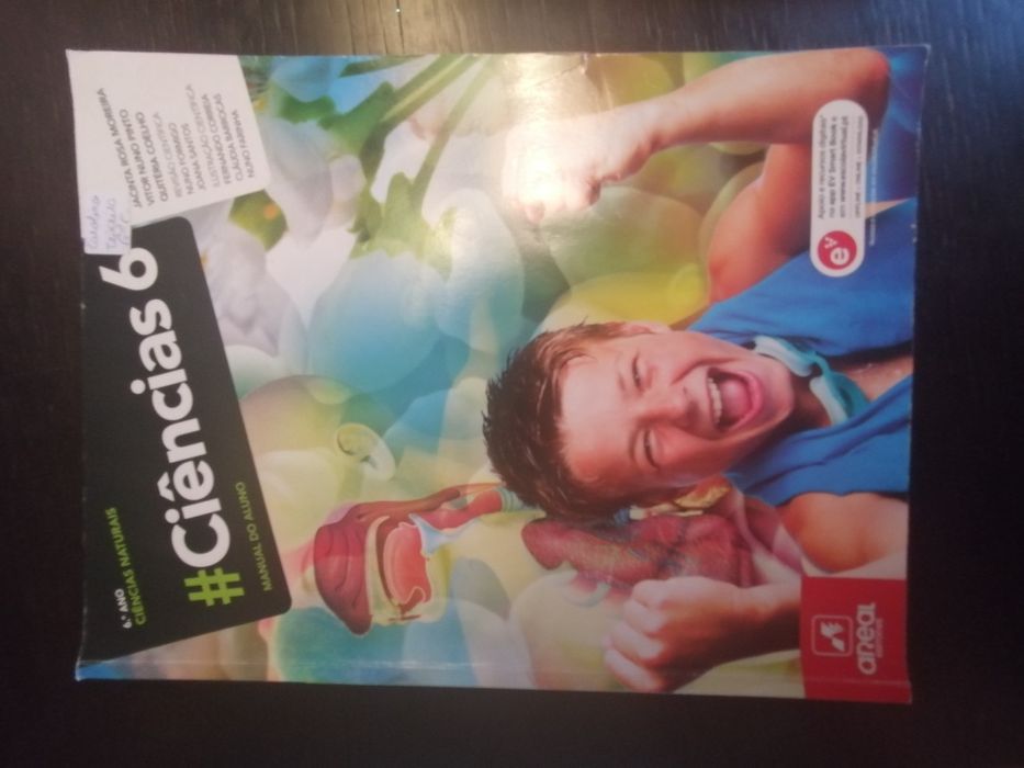 Vendo livros escolares do 6°ano