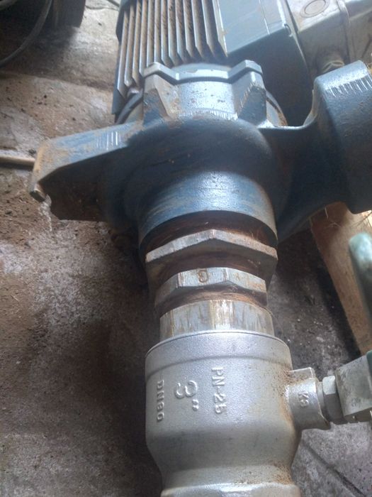 Pompa wraz z silnikiem 4 kW i osprzętem