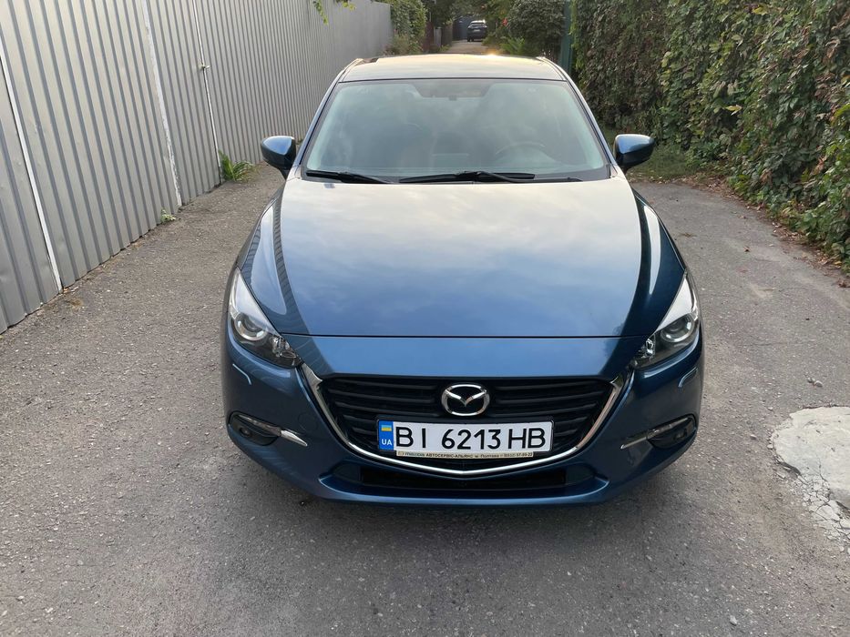 Продам авто Мазда 3 2017р.