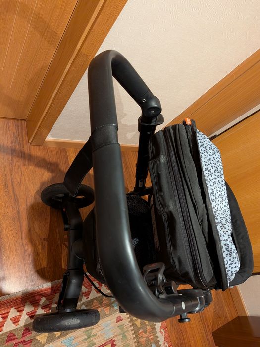 Carrinho Bebé com coque e isofix da Concord preto