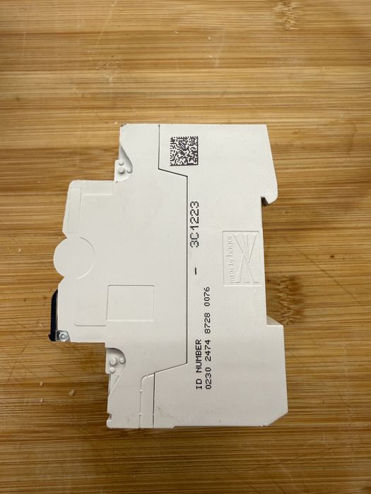 Interruptor seccionador trifasico (HAGER)