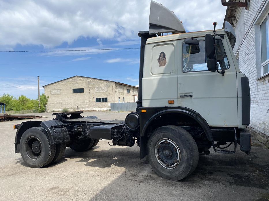 МАЗ сідловий тягач