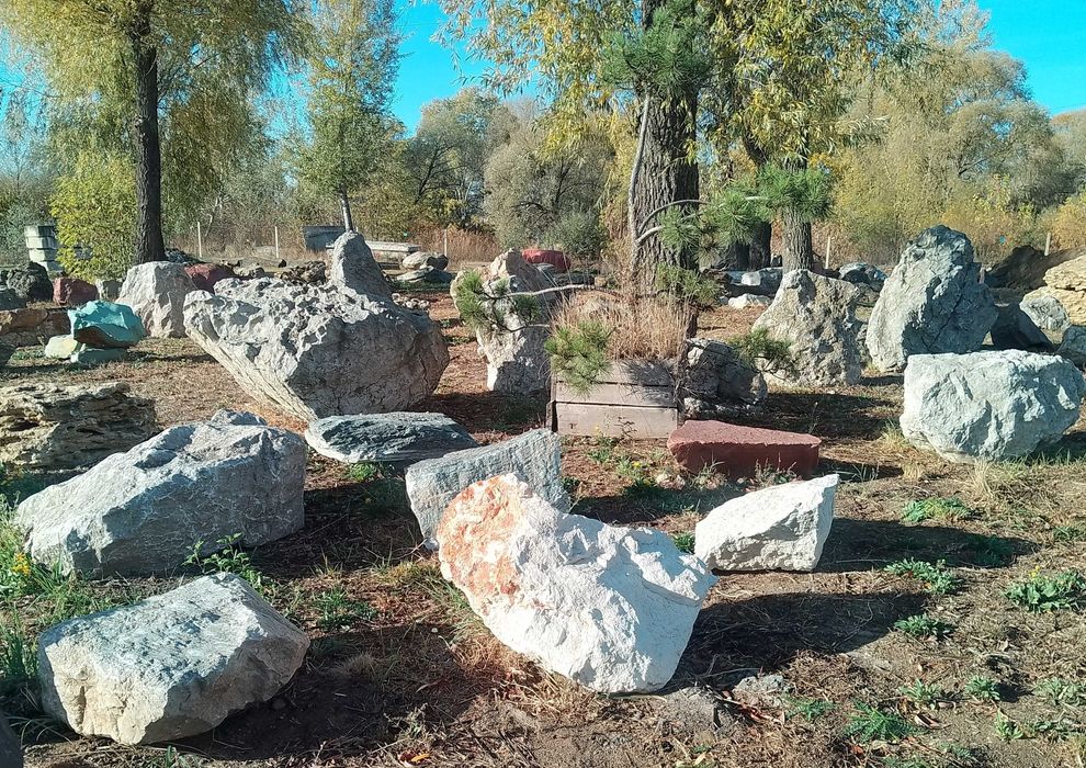 Валуны для ландшафта.