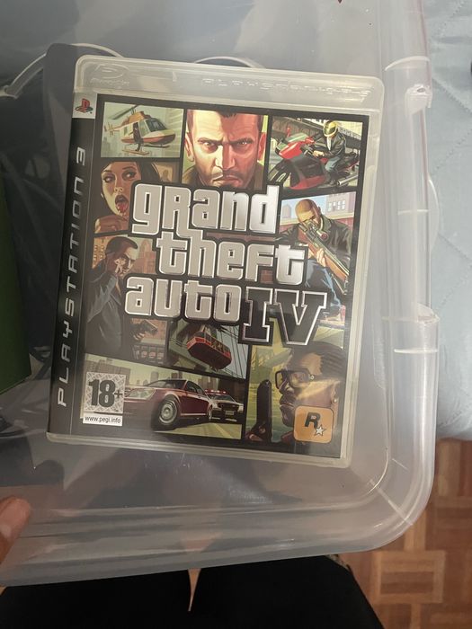 Jogo GTA quatro pouco usado em bom estado