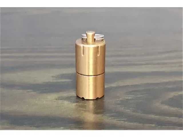 Mini zapalniczka benzynowa