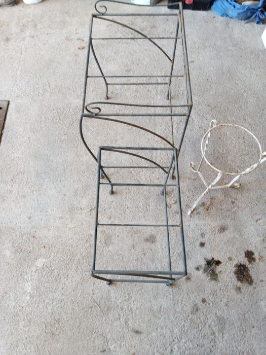 Conjunto de armações em ferro