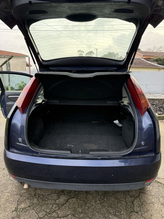 Vendo Ford Focus 1.8 TDI