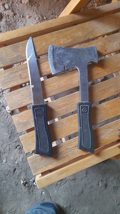 Набор  топор  и  нож   туристический  времен  СССР