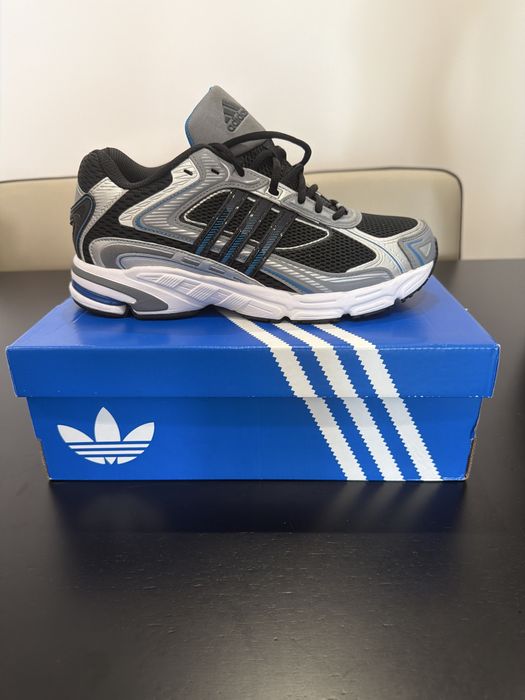 Sapatilha Adidas Response CL