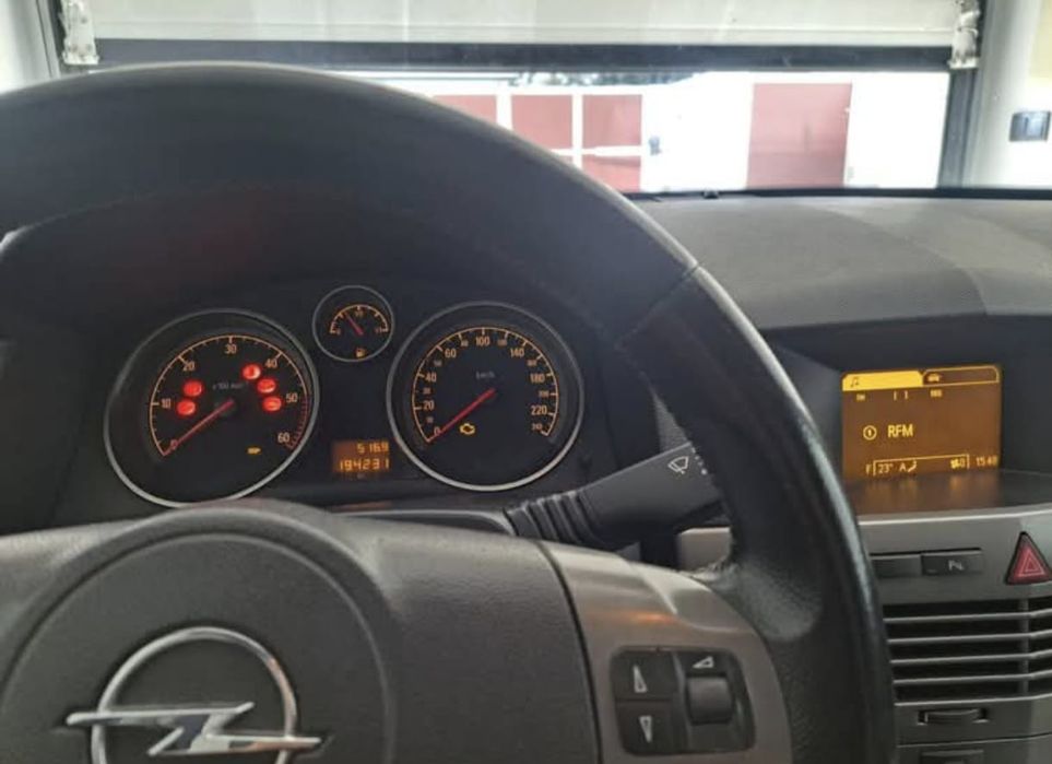 Opel Astra — fotografia 6