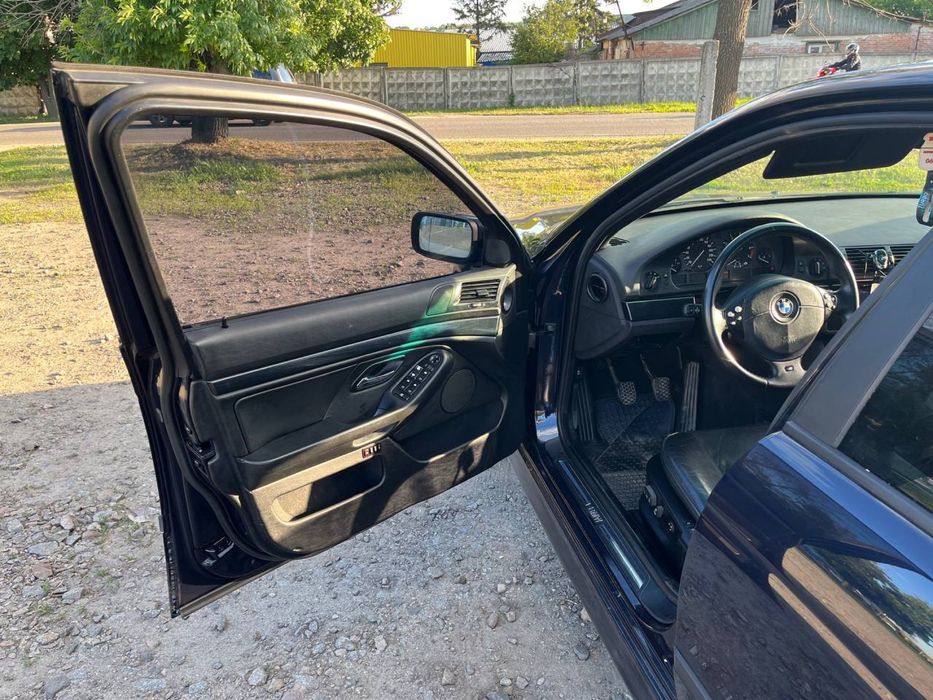 Продам BMW e39 520( обмен на мото )