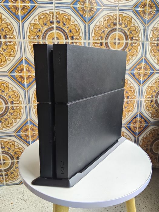 PlayStation 4 (PS4) FAT